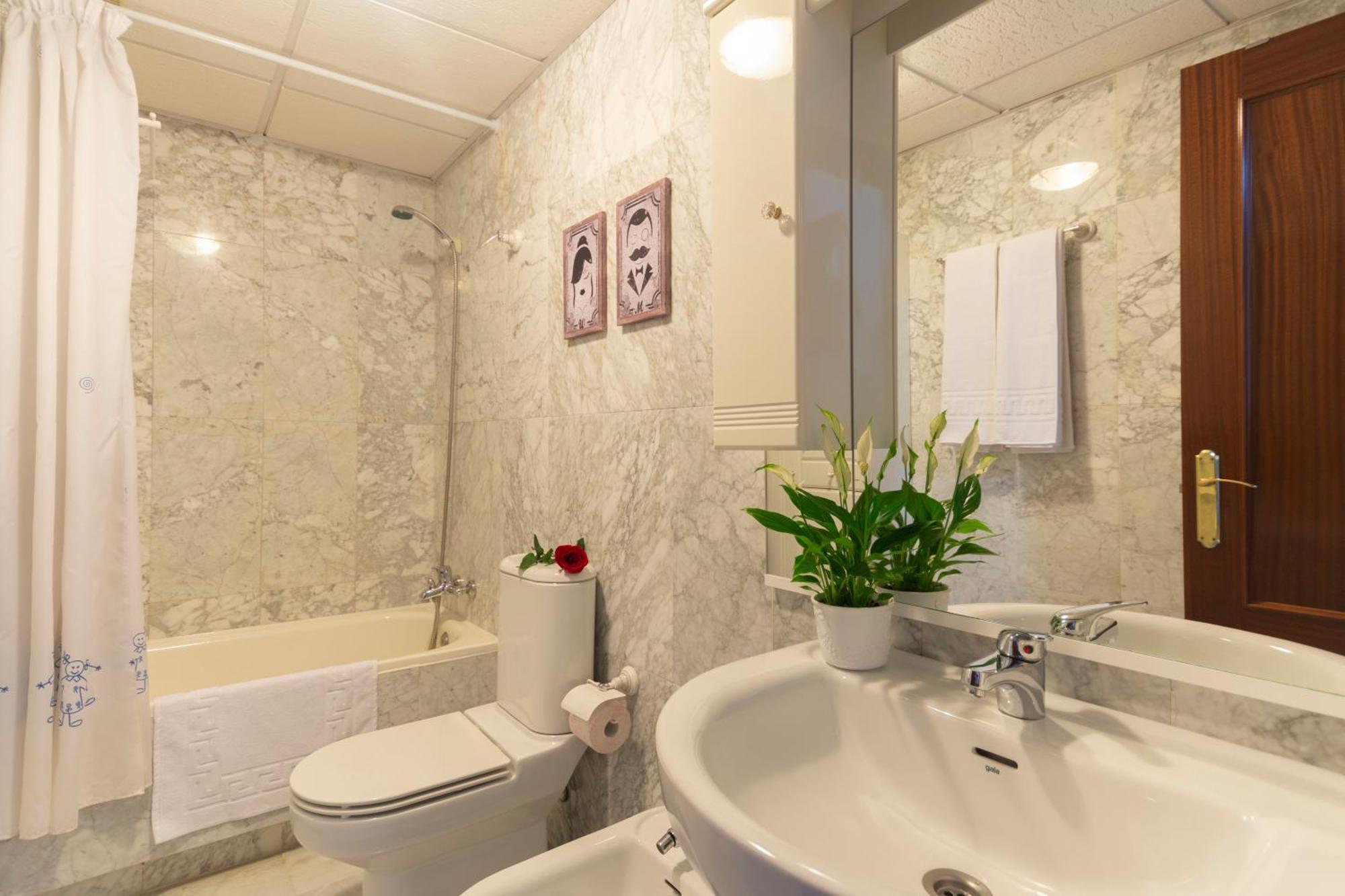Apartamento Adultos Centro N V 1 Free Parking グラナダ エクステリア 写真